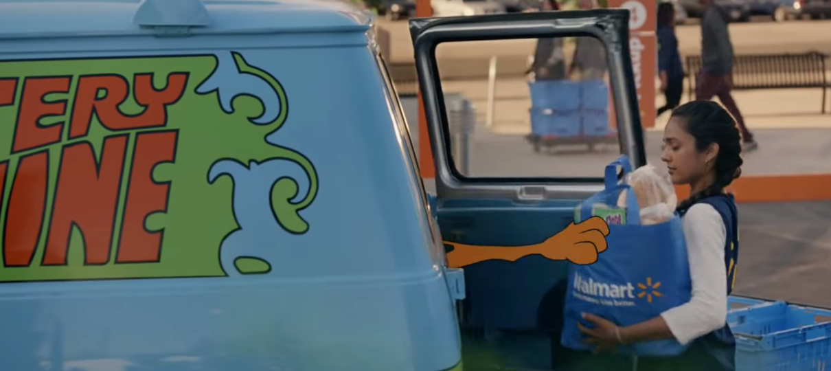 De Batmóvel a Ecto-1; Comercial mostra carros famosos fazendo compras no supermercado