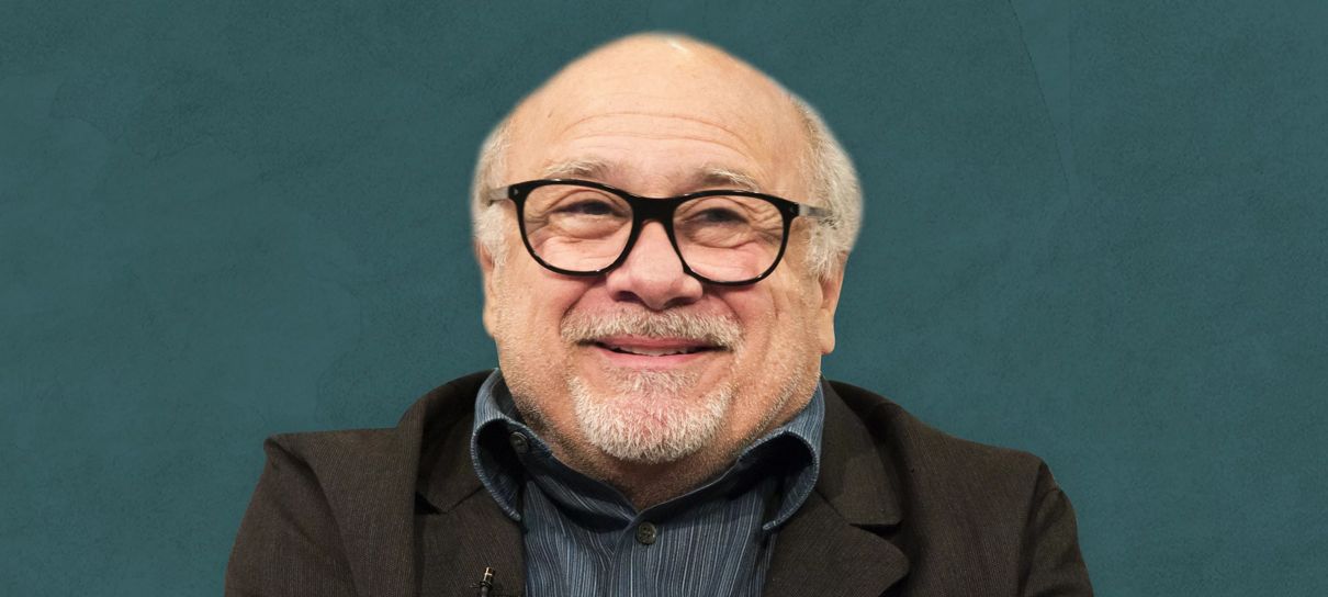 The Rock divulga foto de Danny DeVito em bastidores da sequência de Jumanji