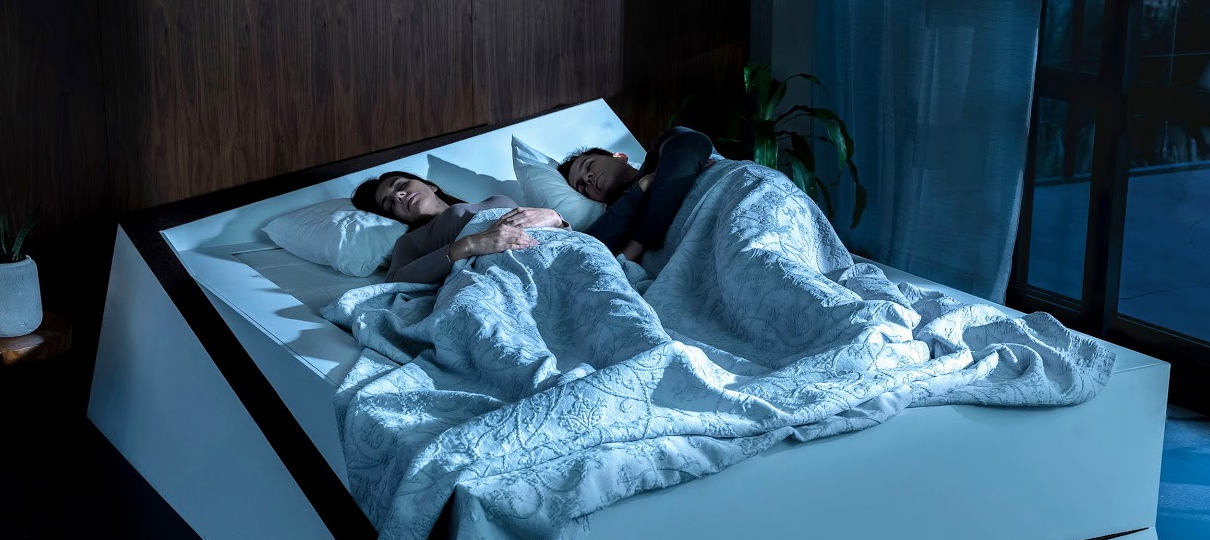 Ford desenvolve cama de casal que impede que uma das pessoas roube o espaço da outra