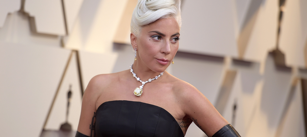 Lady Gaga usou colar de diamante lendário durante o Oscar 2019