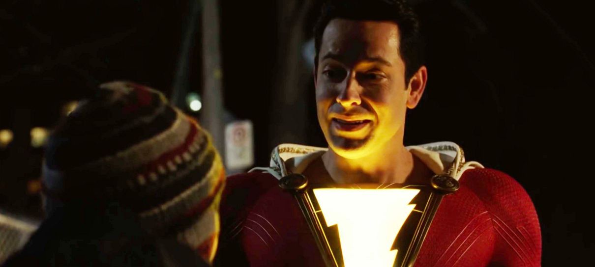 Shazam! descobre os próprios poderes em trecho do filme
