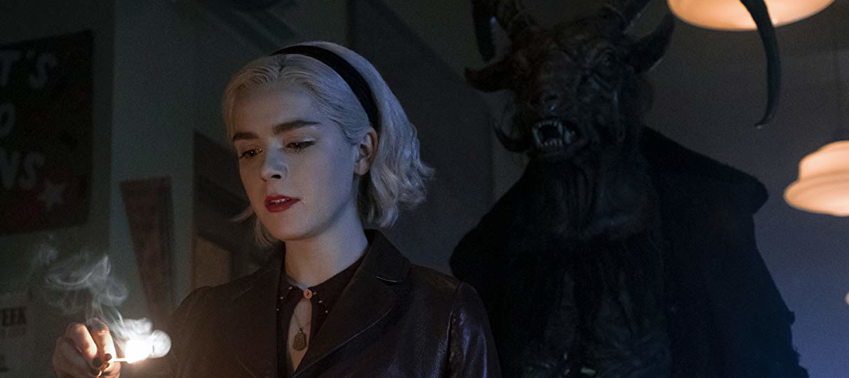 Paixões e demônios estão nas fotos da 2ª temporada de O Mundo Sombrio de Sabrina