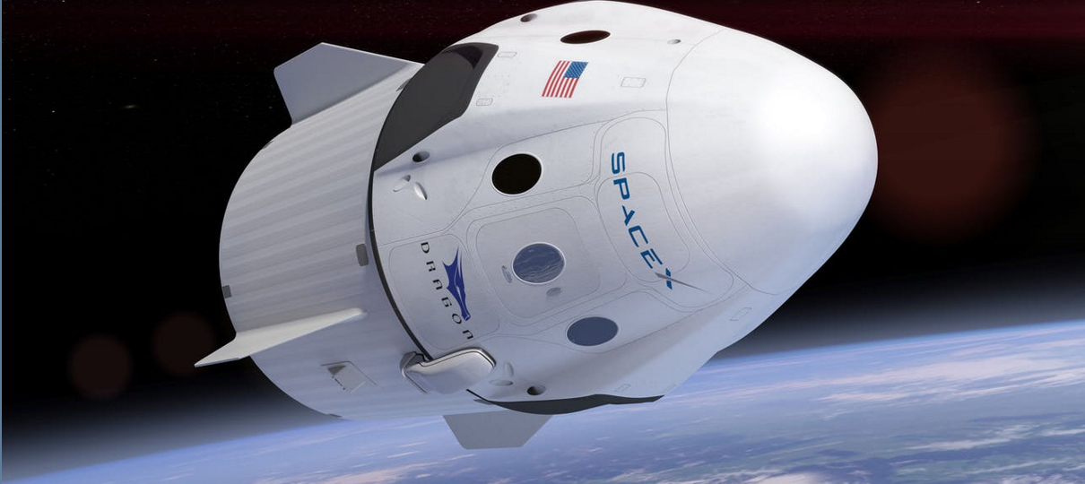 Cápsula de passageiros da SpaceX pousou com sucesso na Terra após viagem espacial