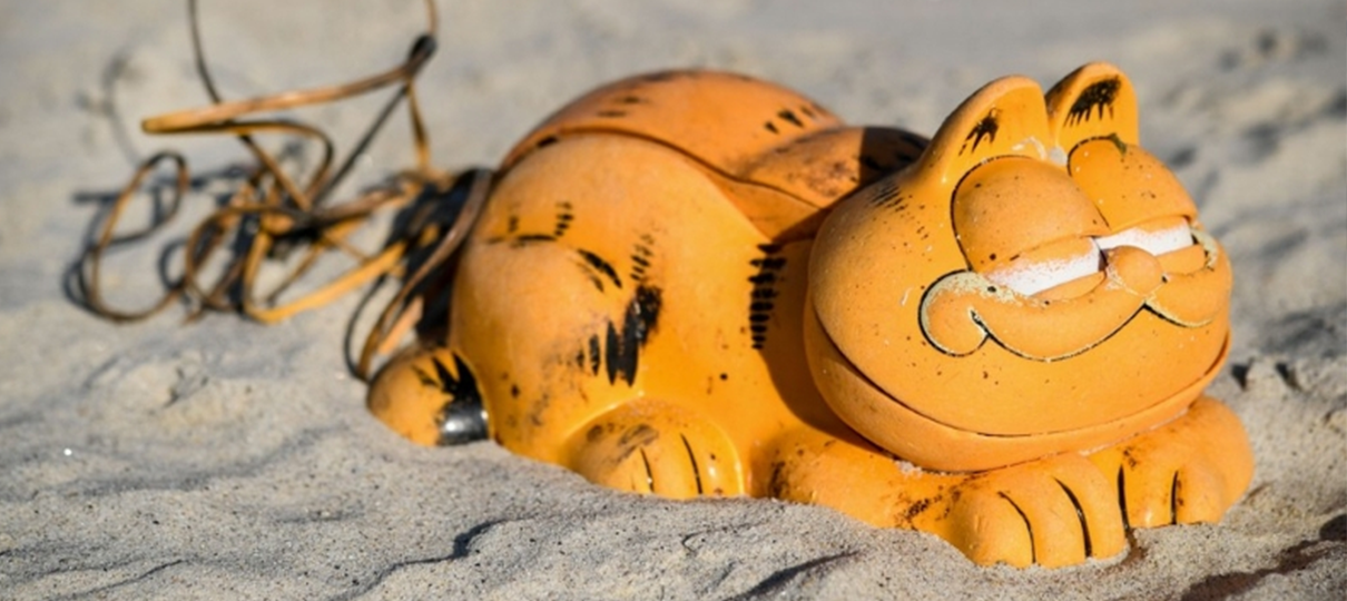 Mistério de telefones do Garfield aparecendo em praia é solucionado