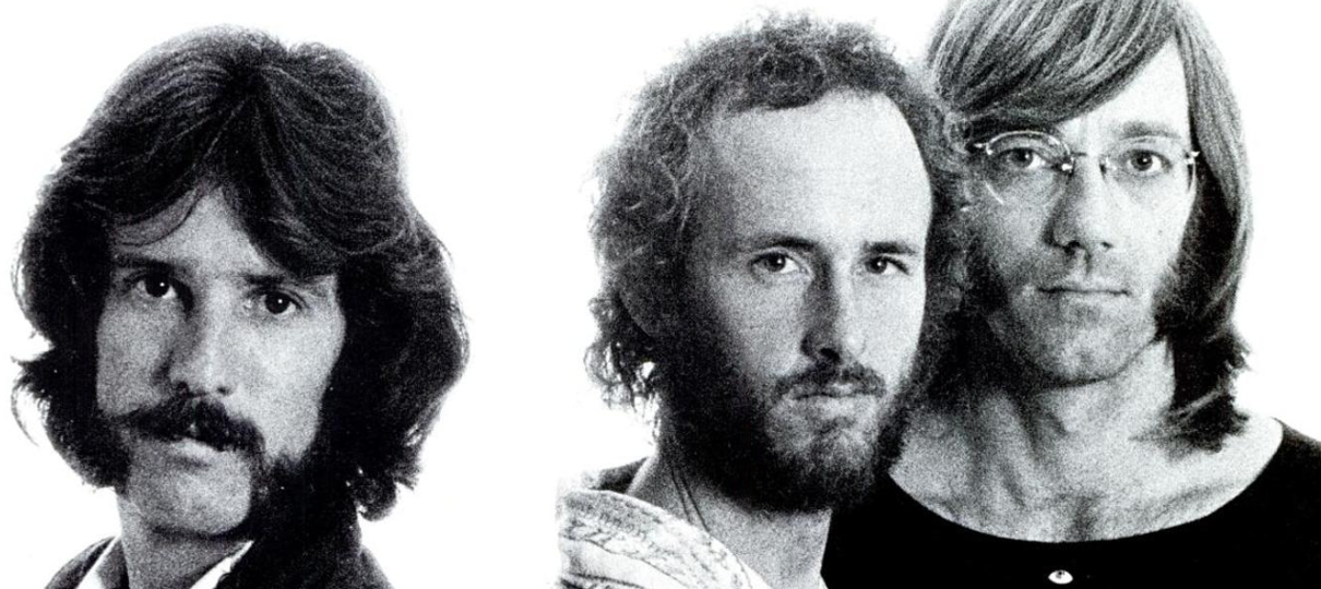 Essa esponja toca The Doors a partir de raios de luz