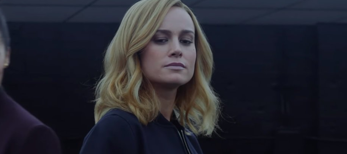 Capitã Marvel descobre o que mudou nos anos que ficou ausente em comercial
