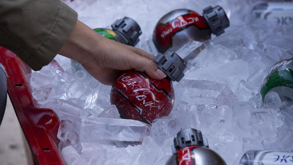 Star Wars | Área temática nos parques Disney terá garrafas personalizadas da Coca-Cola