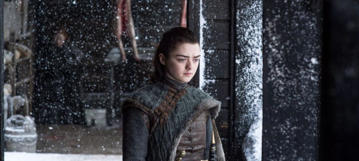 Maisie Williams finge revelar spoiler de Game of Thrones, mas era zoeira