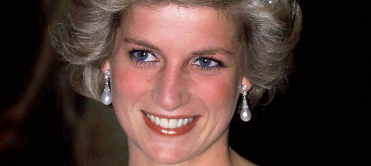 The Crown | Netflix anuncia Emma Corrin como princesa Diana