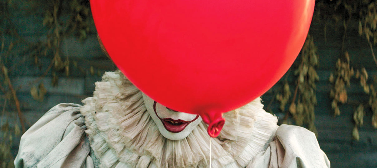 Atores de It: A Coisa 2 publicam fotos com um balão vermelho escondido