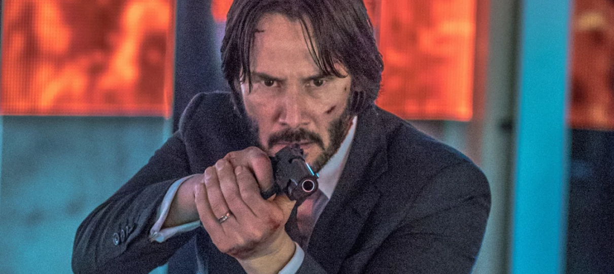 John Wick tem um hobby peculiar quando não está matando pessoas: restaurar livros