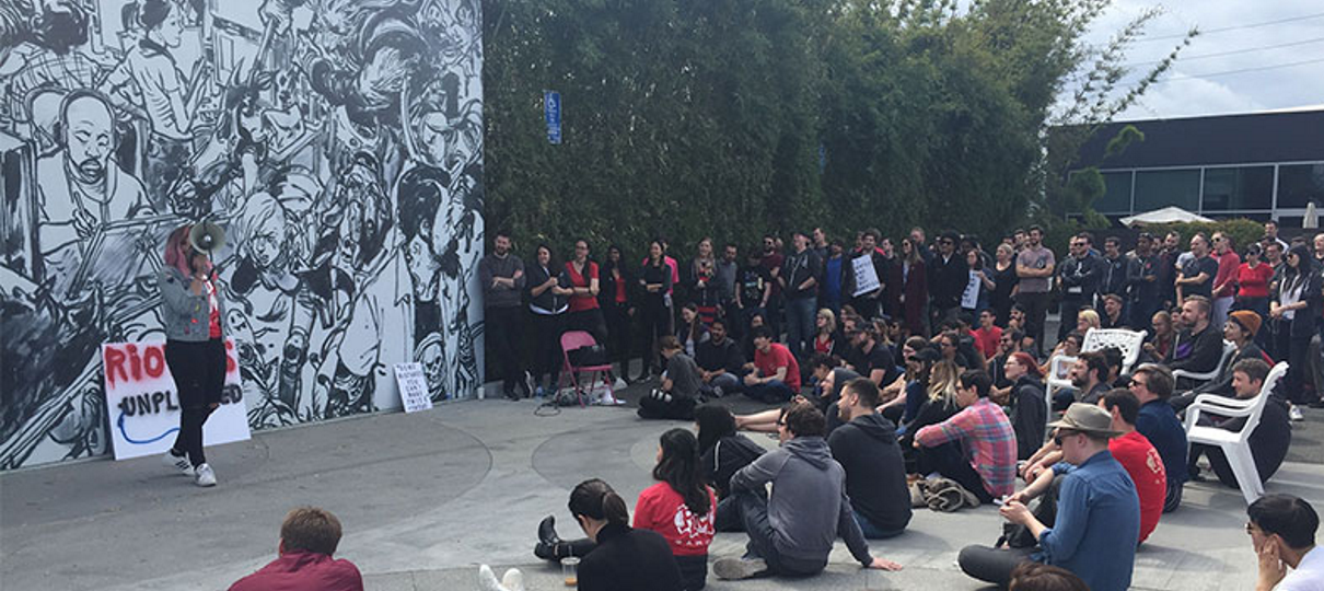 Funcionários da Riot Games fazem passeata em protesto à arbitragem privada obrigatória