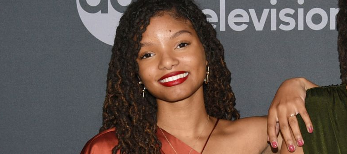 Quem é Halle Bailey, atriz escalada para viver Ariel no live-action de A Pequena Sereia