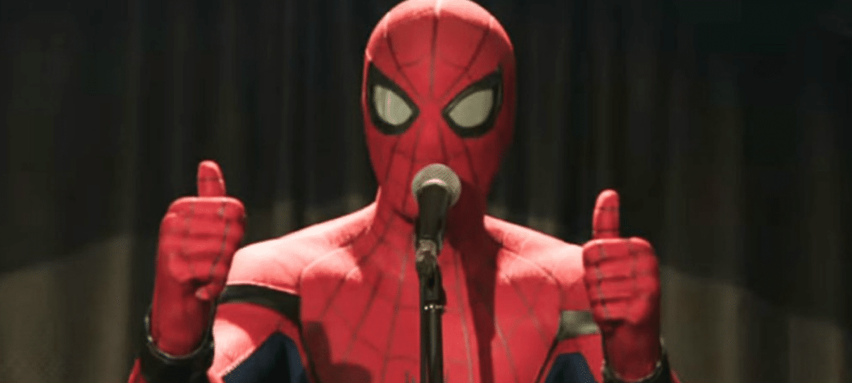 Tom Holland promete que próximo filme do Homem-Aranha será "muito diferente"