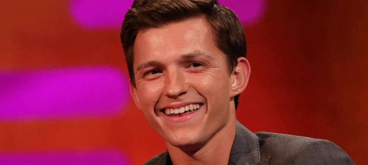 Tom Holland aparece na D23 e diz ao público "Eu amo vocês 3000"