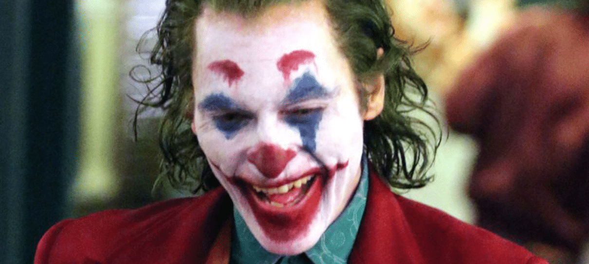 Coringa de Joaquin Phoenix não vai encontrar o Batman de Robert Pattinson