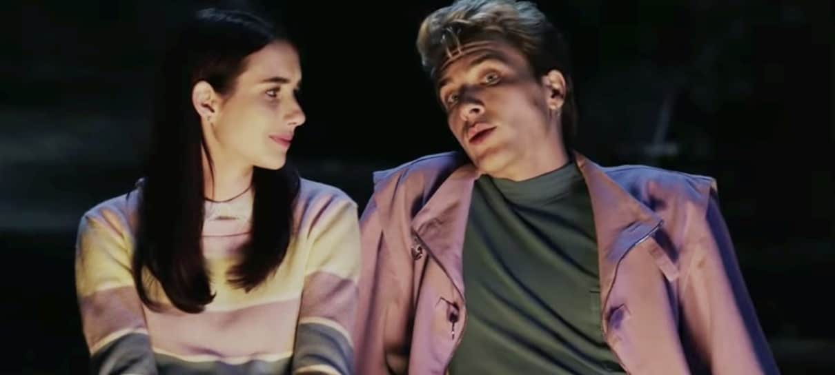 Nova abertura de American Horror Story parece ter saído direto dos anos 80; assista