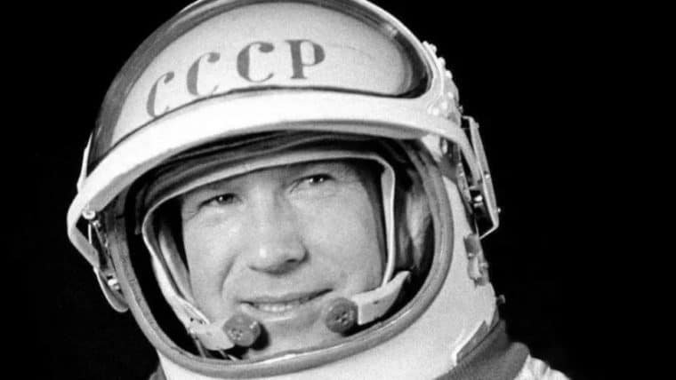 Morre Alexei Leonov, primeiro humano a fazer uma caminhada espacial