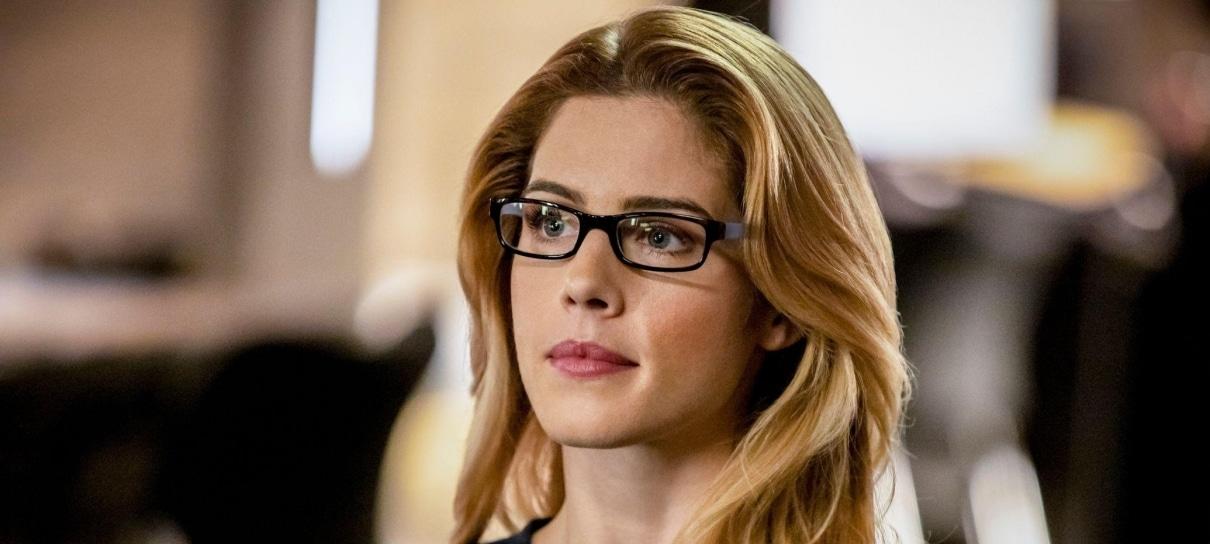 Arrow | Felicity Smoak estará de volta no último episódio da série