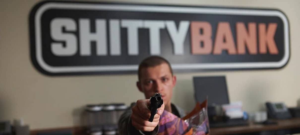 Cherry | Tom Holland assalta um banco em foto do novo filme dos irmãos Russo