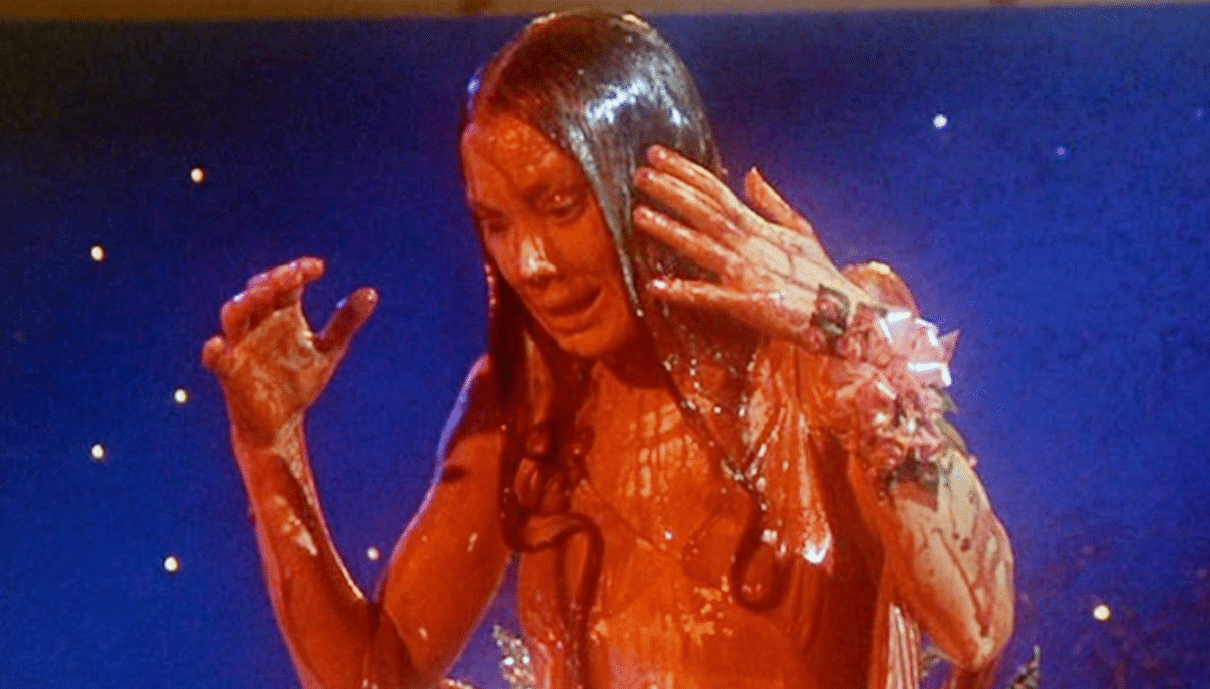 Carrie, a Estranha vai ganhar minissérie