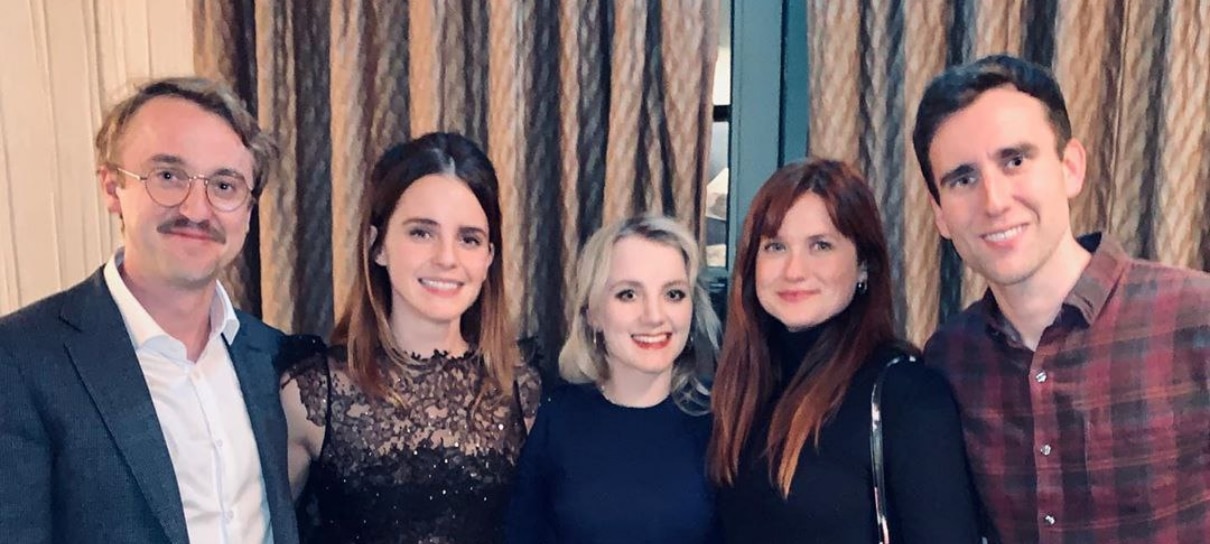 Atores de Harry Potter se reúnem para comemorar as festas de fim de ano