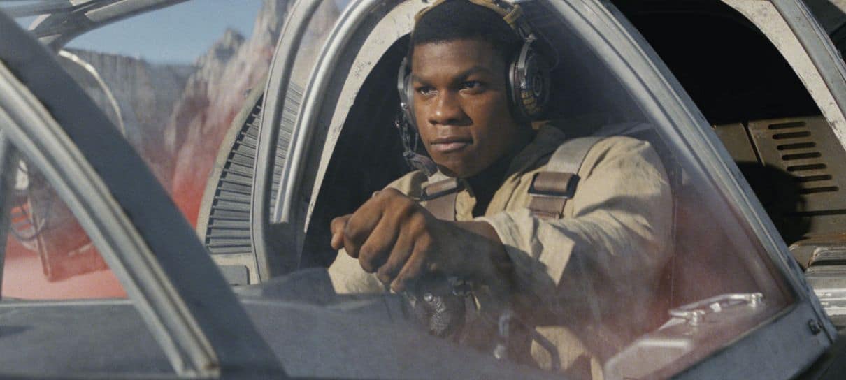 Star Wars | John Boyega não concordou com várias escolhas de Os Últimos Jedi