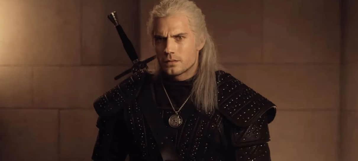 The Witcher | Músculos de Henry Cavill desgastavam os figurinos