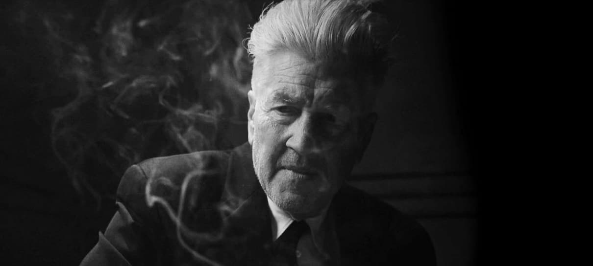 David Lynch interroga um macaco em novo curta da Netflix e nada faz sentido