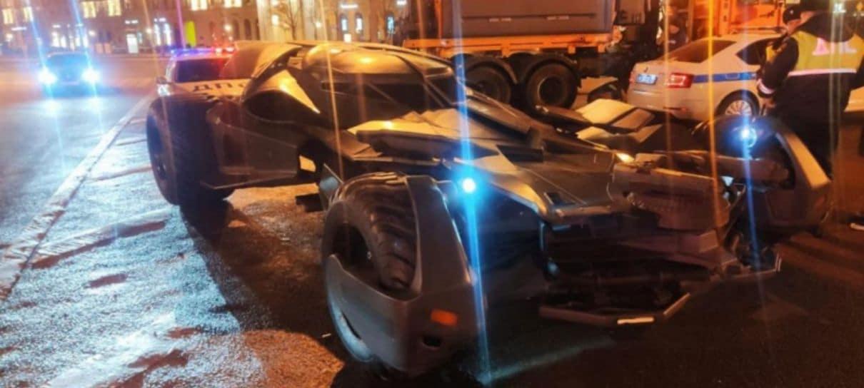Batman | Batmóvel viola leis de trânsito e é rebocado na Rússia