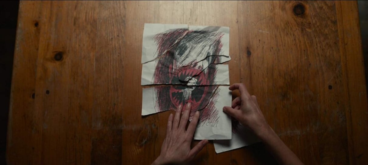 Assista ao trailer de Espíritos Obscuros, filme de terror produzido por Guillermo Del Toro