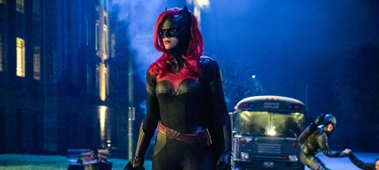 Batwoman chega ao Brasil em abril