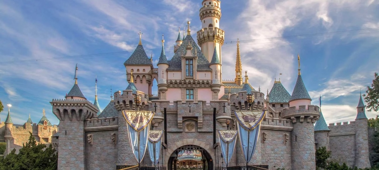 Disneyland fechará temporariamente devido à pandemia de coronavírus