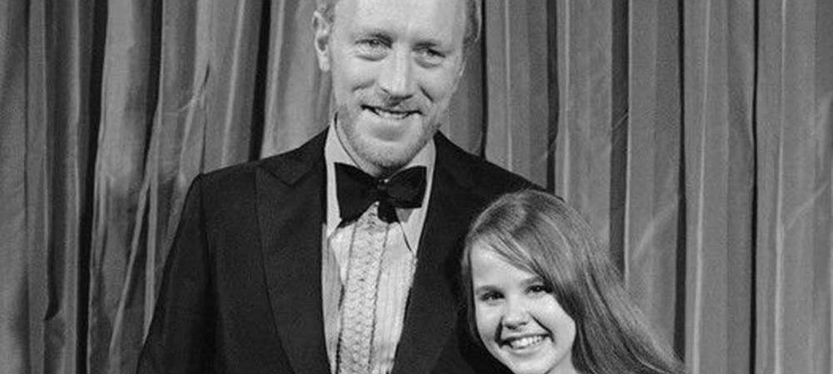 Linda Blair, atriz de O Exorcista, faz homenagem ao ator Max von Sydow