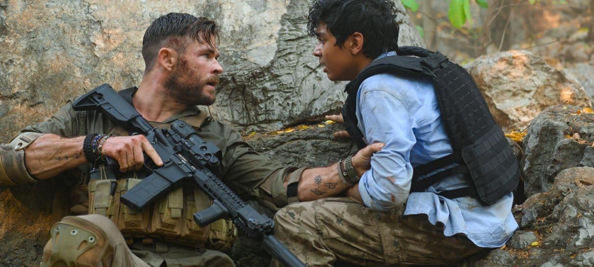 Resgate, filme da Netflix estrelado por Chris Hemsworth, ganha pôster