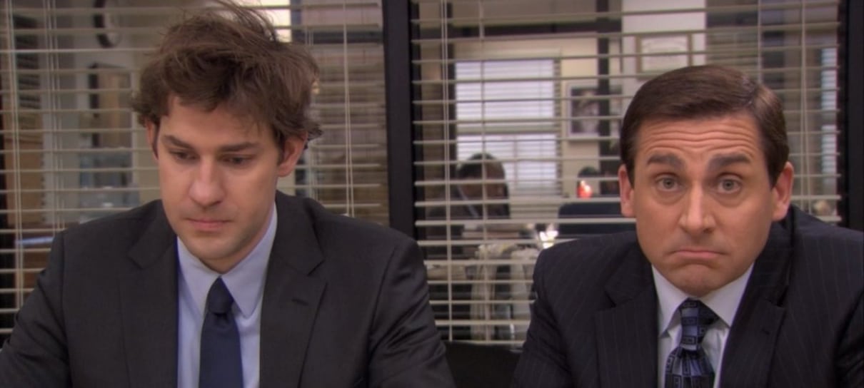 John Krasinski entrevista Steve Carell e fala sobre The Office em programa no Youtube