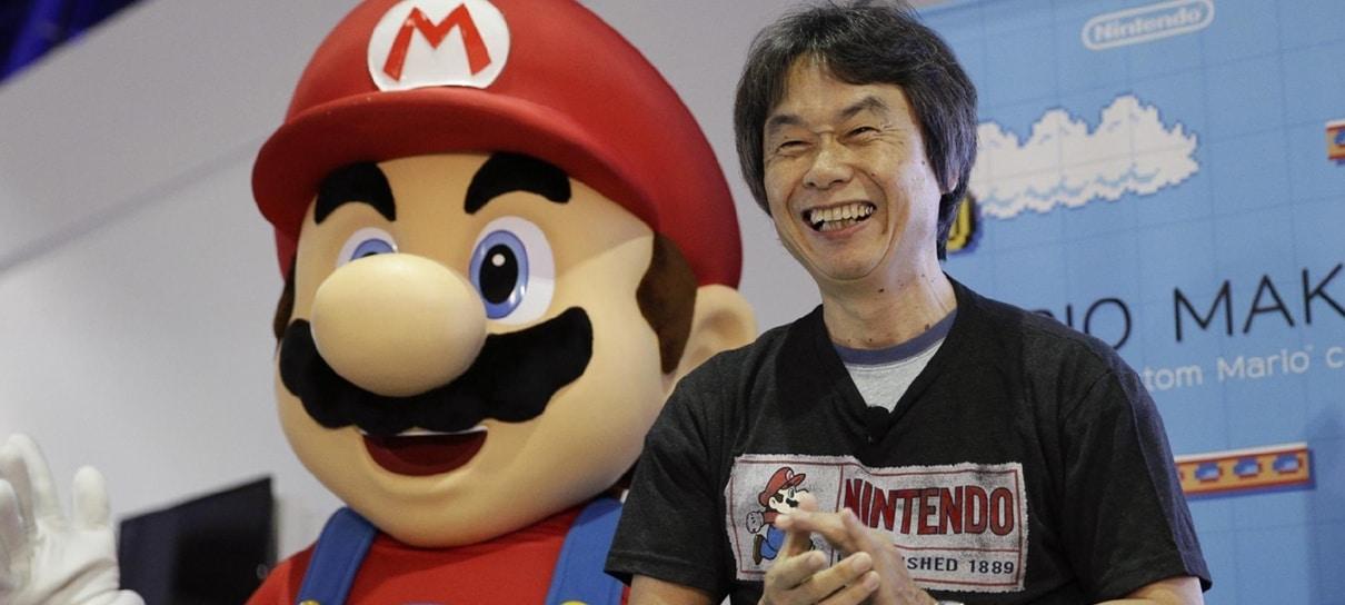 Shigeru Miyamoto, criador do Mario, desenha o personagem à mão livre