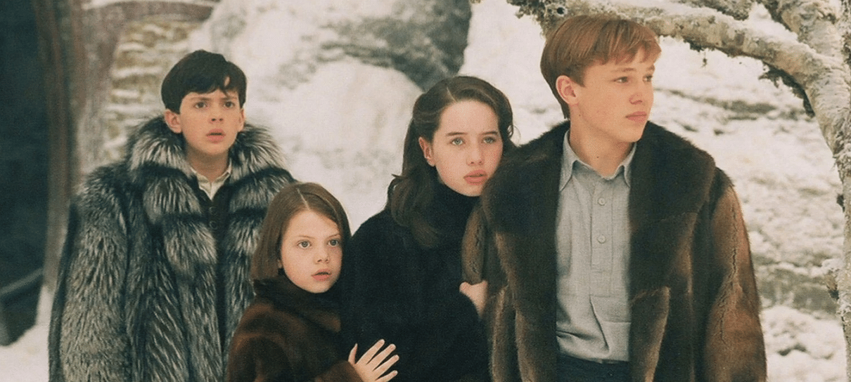 Elenco de As Crônicas de Narnia se surpreende com figurinos do primeiro filme