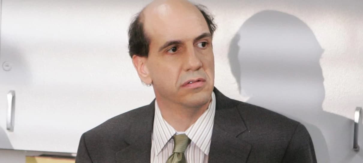 Sam Lloyd, ator de Scrubs, morre aos 56 anos