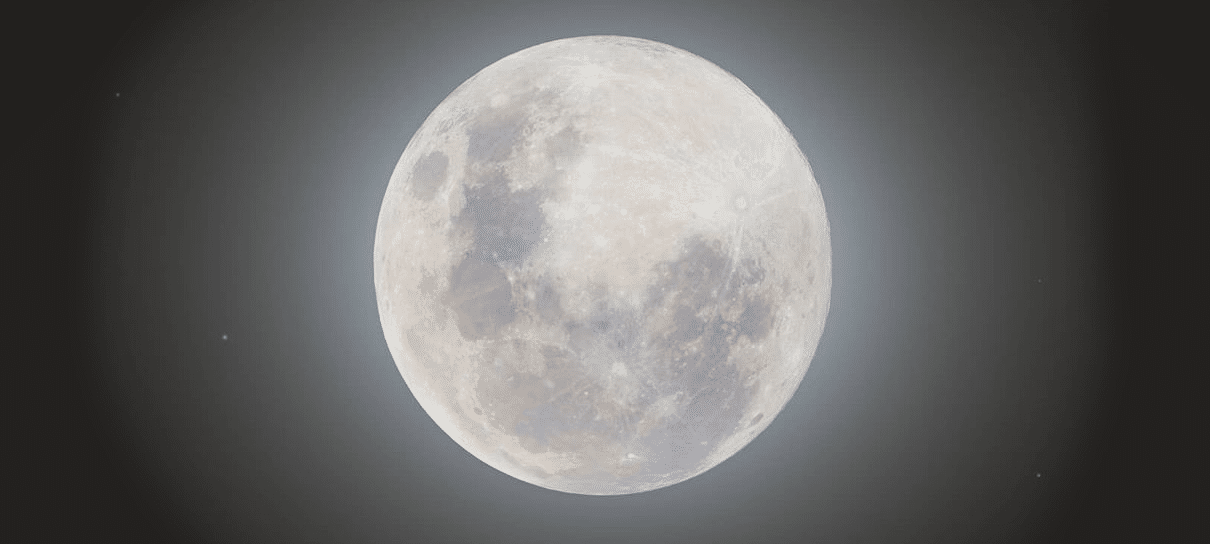 Fotógrafo captura imagens incríveis da última superlua de 2020