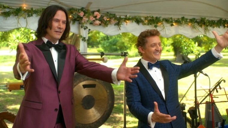 Keanu Reeves e Alex Winter fazem discurso de formatura para a escola de Bill & Ted