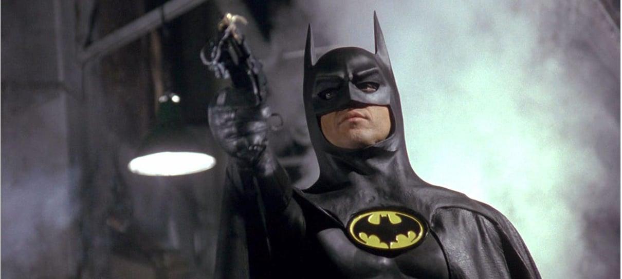 Michael Keaton pode retornar ao papel de Batman no filme The Flash, diz site