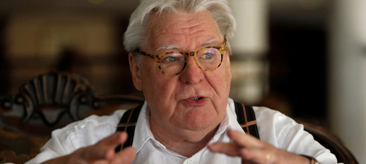 Morre Alan Parker, diretor de Evita e O Expresso da Meia-Noite, aos 76 anos