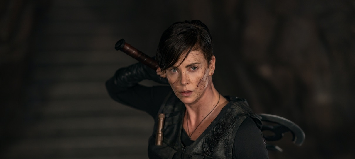 The Old Guard expõe o descontentamento com a humanidade, diz Charlize Theron