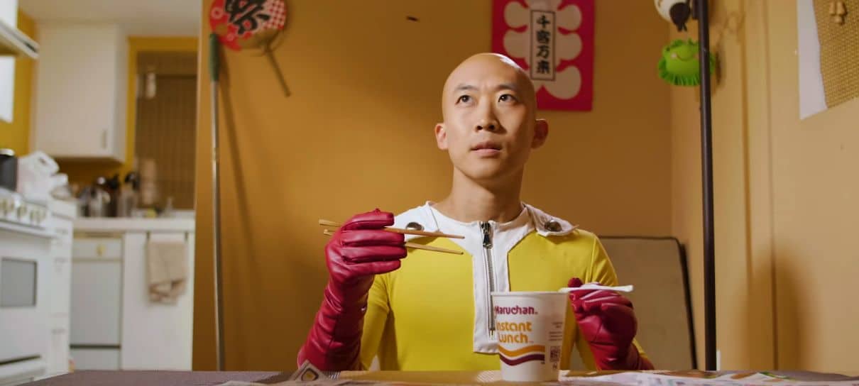 One Punch Man enfrenta mosquito em vídeo live-action feito por fãs