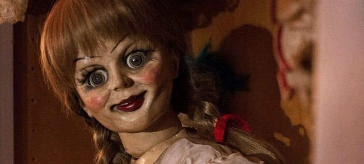 Diretor de Doutor Estranho fala mal de Annabelle e boneca responde