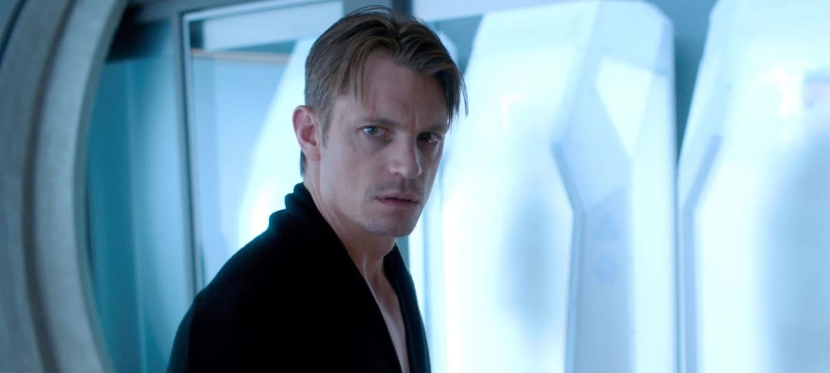 Altered Carbon | Joel Kinnaman ficou decepcionado com o cancelamento da série