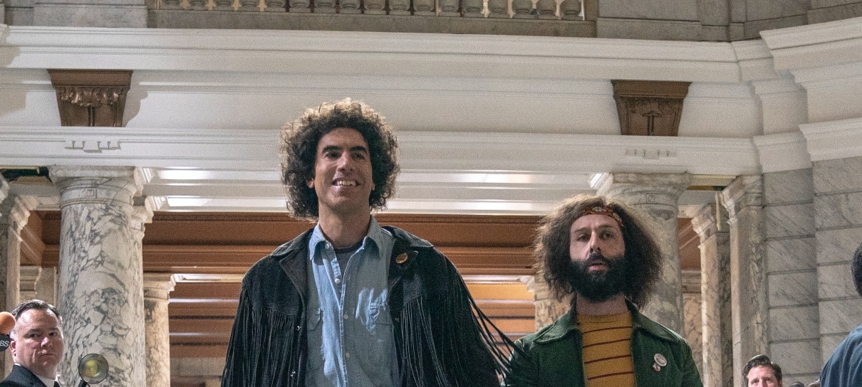 Os 7 de Chicago, drama estrelado por Sacha Baron Cohen, ganha primeiro trailer; assista