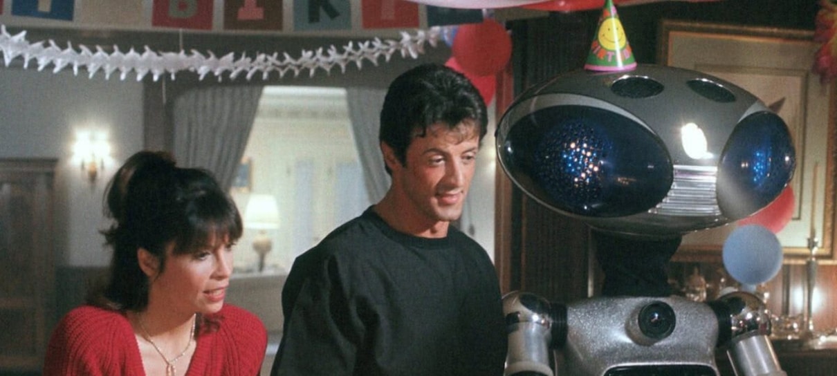 Sylvester Stallone quer tirar o robô da versão do diretor de Rocky IV