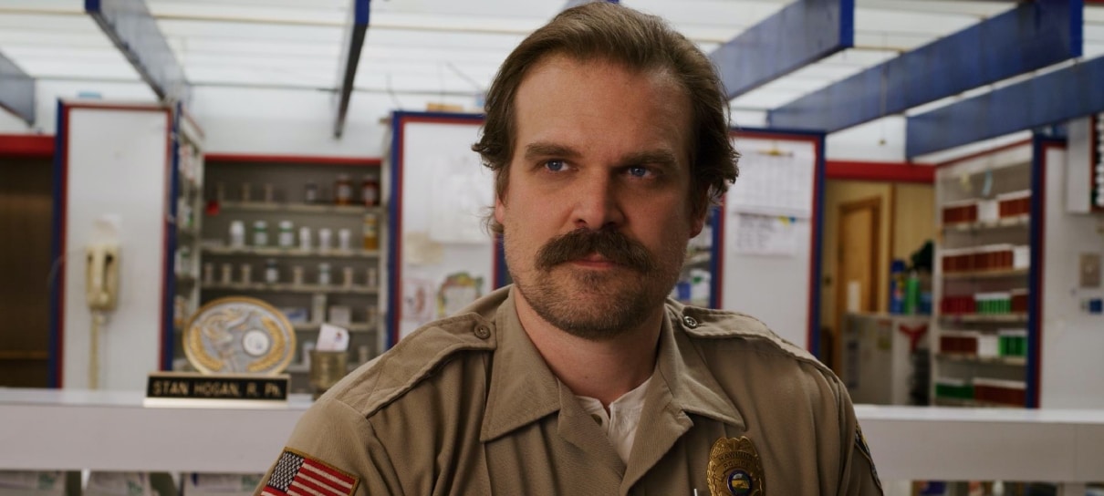 Stranger Things | Ator compara Hopper a Gandalf, de O Senhor dos Anéis